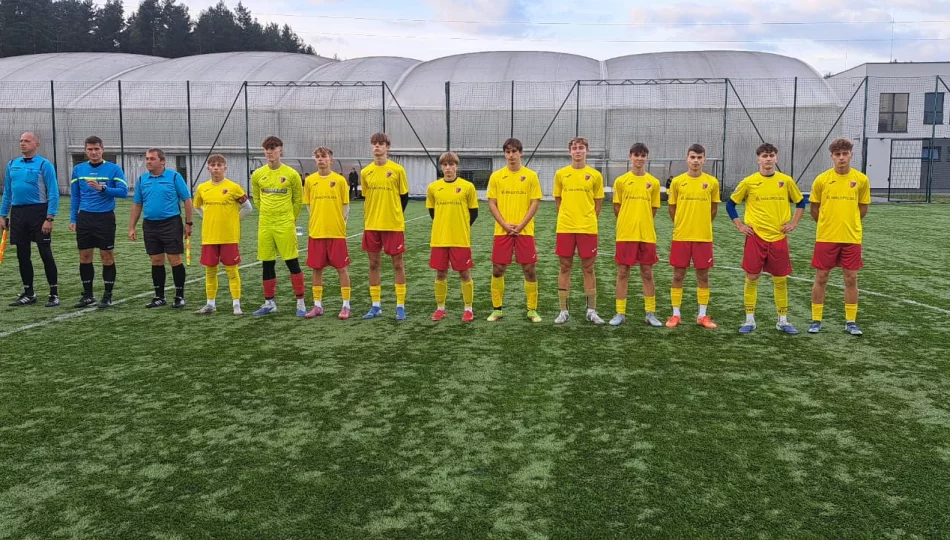 Juniorzy U17 Limanovii wiceliderem rozgrywek. Cenny remis z Cracovią. - zdjęcie 1