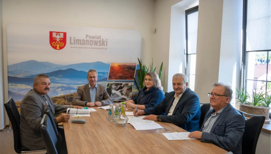 Podpisano umowy na naprawy dróg powiatowych - zdjęcie 1