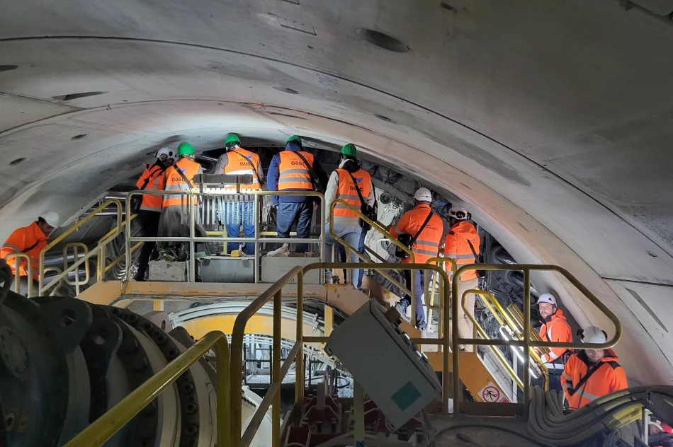 Podłęże-Piekiełko: 1,6 km tunelu ewakuacyjnego - zdjęcie 5