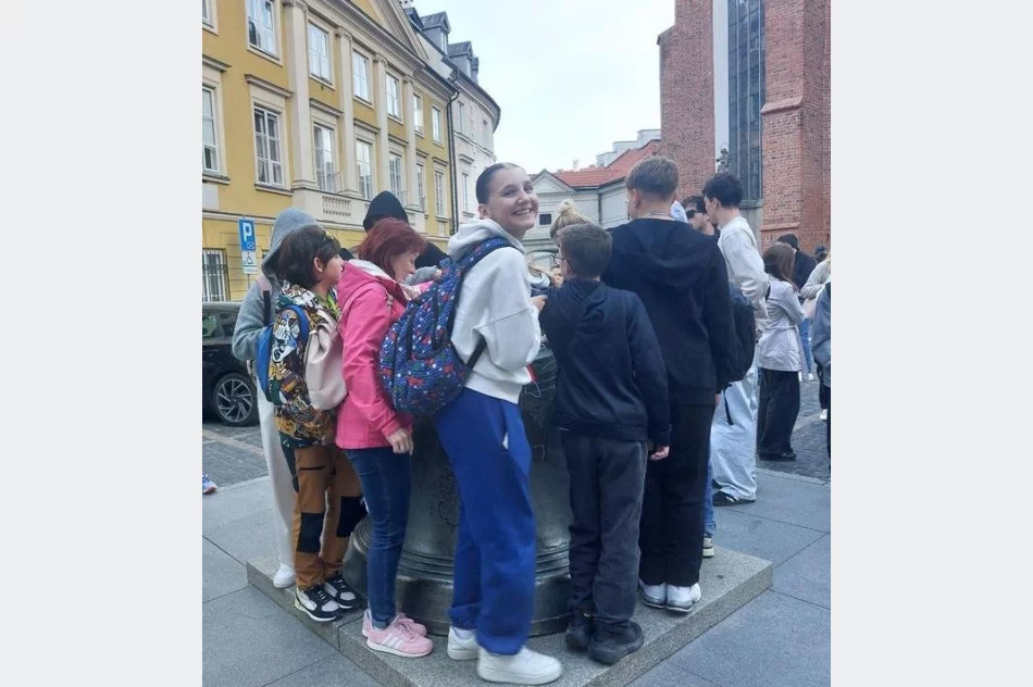 Uczennice Szkoły Podstawowej Nr 1 im. Tadeusza Kościuszki w Siekierczynie w Sejmie RP - zdjęcie 6