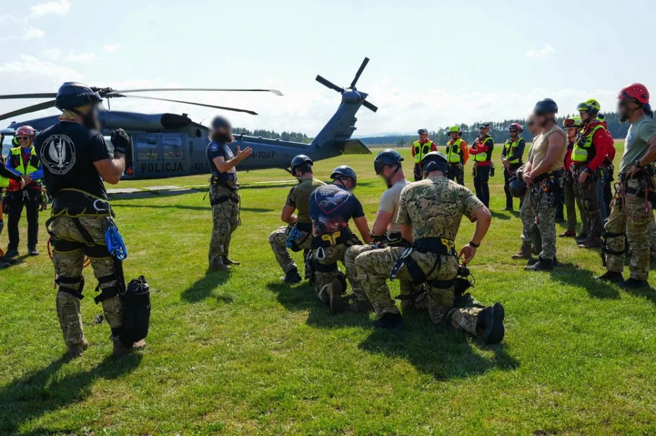 Szkolenie kontrterrorystów, ratowników GOPR i strażaków - zdjęcie 9