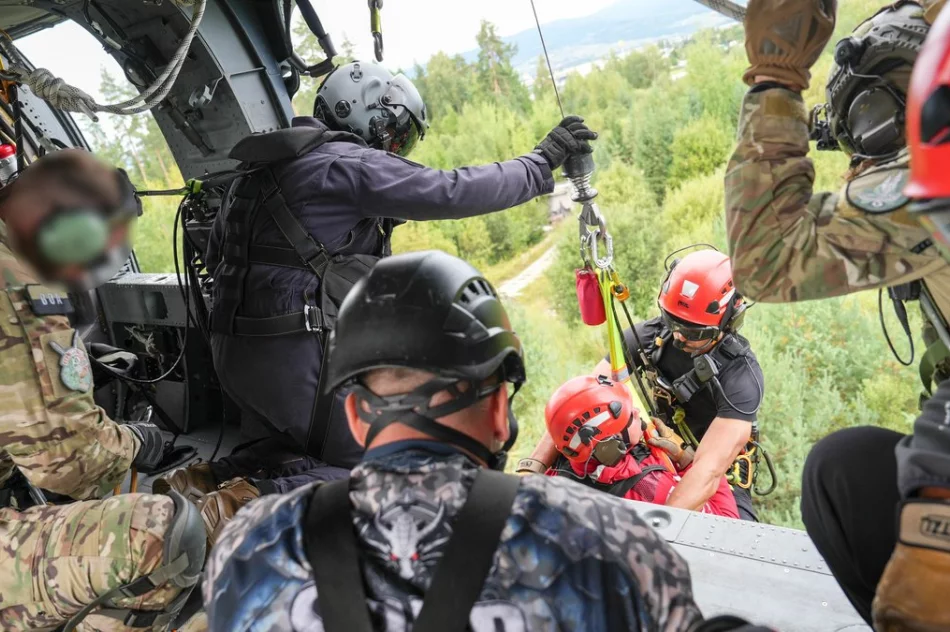 Szkolenie kontrterrorystów, ratowników GOPR i strażaków - zdjęcie 15