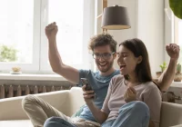 Kredyt gotówkowy online – pieniądze bez wychodzenia z domu - zdjęcie główne