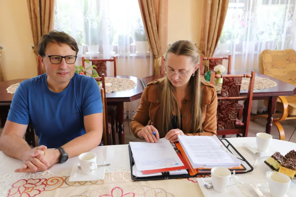 Odbiór wyremontowanego muru przy zabytkowym kościele w Nowym Rybiu - zdjęcie 19
