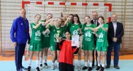 Dziewczęta z Pasierbca zwyciężają w Mistrzostwach Gminy Limanowa w Halowej Piłce Nożnej - zdjęcie 5