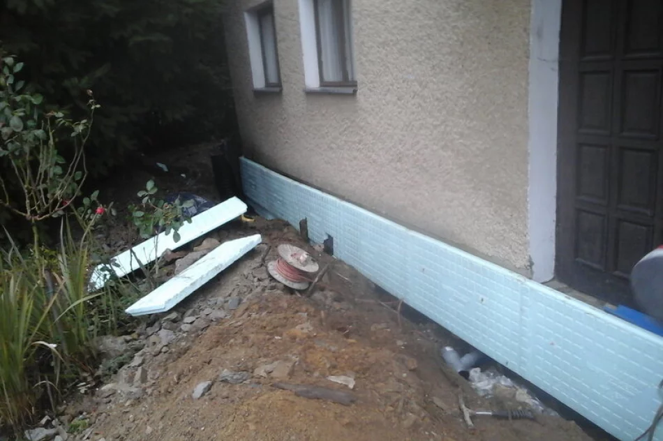 Izolowanie, osuszanie, odgrzybianie fundamentów, ścian, piwnic Śląsk/Małopolska - zdjęcie 1