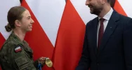 Gratulacje od wicepremiera dla medalistki w mundurze - zdjęcie 2