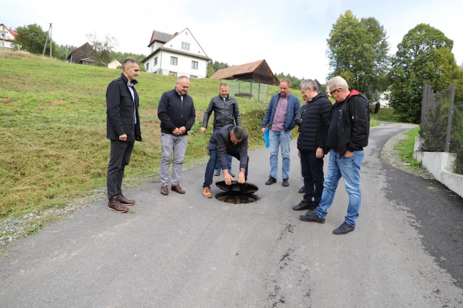 Długooczekiwana inwestycja zakończona – kanalizacja na Starej Wsi oddana do użytku - zdjęcie 14