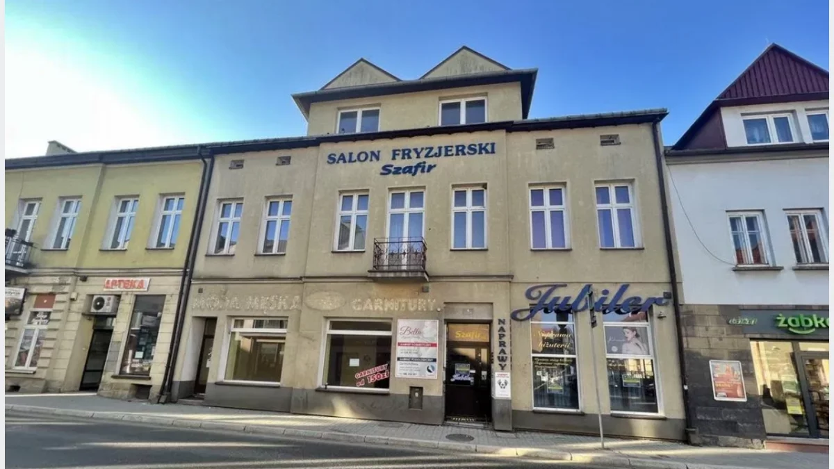 Powiat wciąż próbuje sprzedać budynek w centrum