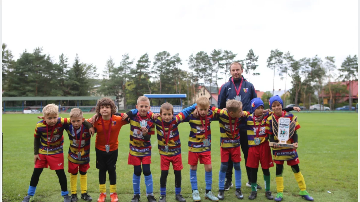 AP Limanovia z wielkimi klubami. Awans do Steel Cup.