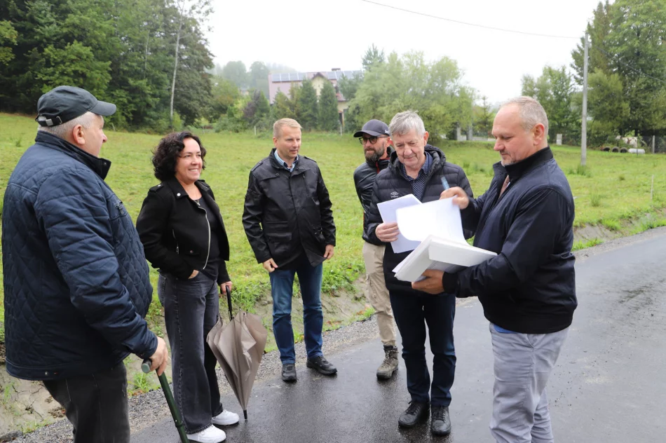 Odbiór zmodernizowanych dróg w Rupniowie i w Mordarce - zdjęcie 15