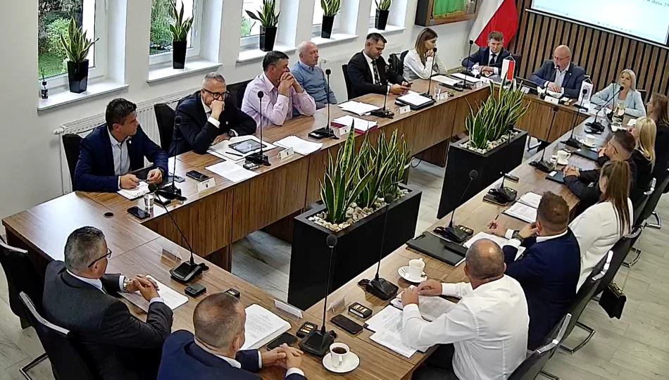 Radny pyta o dochody, wójt nie chce odpowiadać na sesji - zdjęcie 1