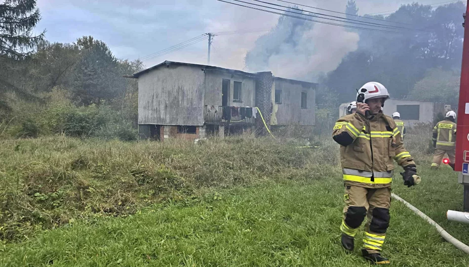 Pożar budynku, w akcji ponad 20 strażaków - zdjęcie 1
