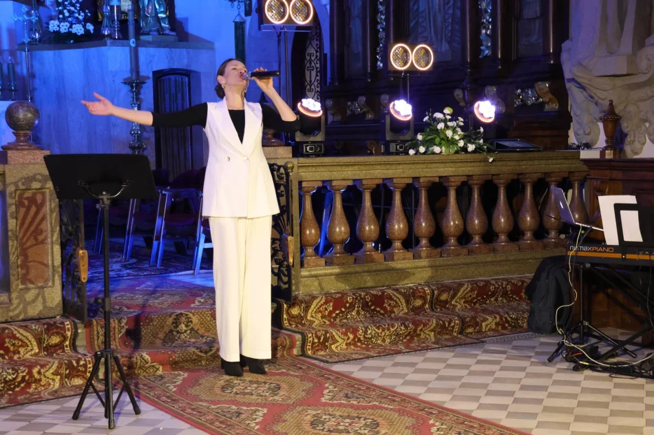 Koncert „Zatrzymał się… Tu” w Limanowej – hołdem Limanowian dla Świętego Jana Pawła II - zdjęcie 3