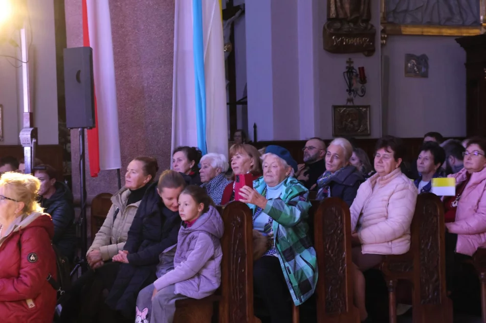 Koncert „Zatrzymał się… Tu” w Limanowej – hołdem Limanowian dla Świętego Jana Pawła II - zdjęcie 4