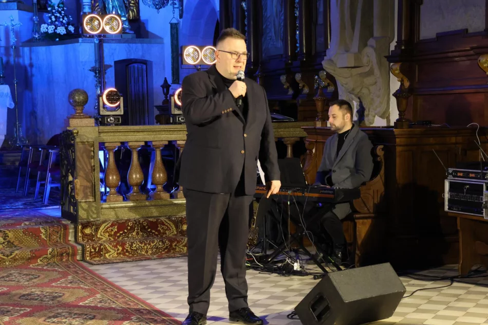 Koncert „Zatrzymał się… Tu” w Limanowej – hołdem Limanowian dla Świętego Jana Pawła II - zdjęcie 8