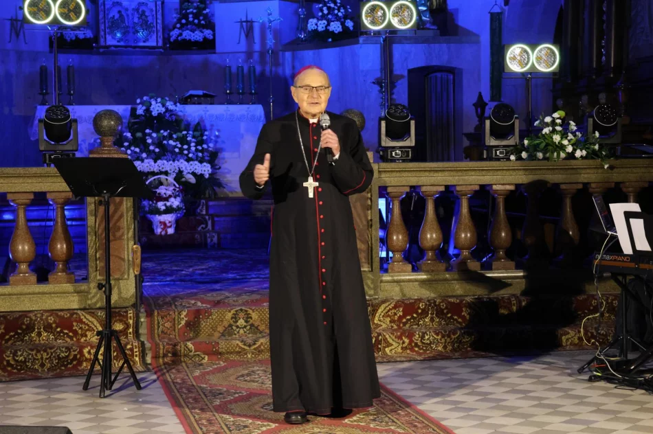 Koncert „Zatrzymał się… Tu” w Limanowej – hołdem Limanowian dla Świętego Jana Pawła II - zdjęcie 11