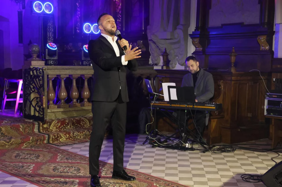 Koncert „Zatrzymał się… Tu” w Limanowej – hołdem Limanowian dla Świętego Jana Pawła II - zdjęcie 14