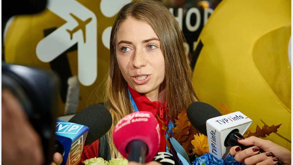 Klaudia Zwolińska po powrocie do Polski/fot.: Polski Związek Kajakowy