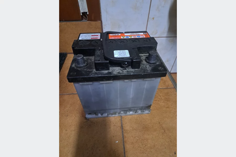 Akumulator samochodowy 45Ah 360A 12V 17cm x 20.5cm. - zdjęcie 1