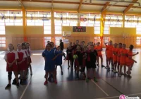 Kasina Wielka i jej zwycięskie młode piłkarki - zdjęcie główne