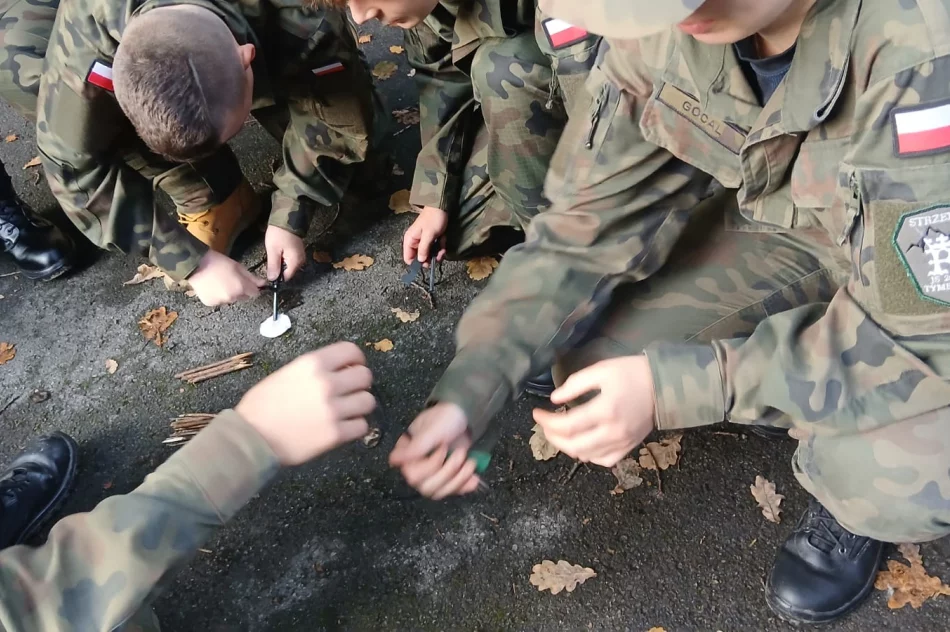 Szkolili się z survivalu i zasad bezpieczeństwa - zdjęcie 6
