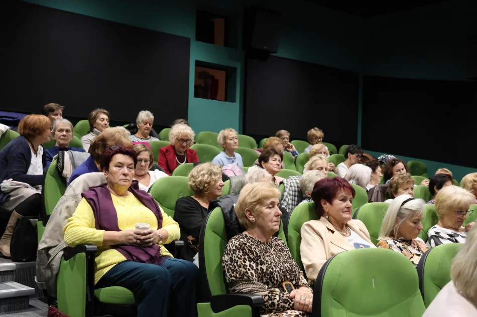 Uroczysta Inauguracja Roku Akademickiego Limanowskiego Uniwersytetu Trzeciego Wieku - zdjęcie 12