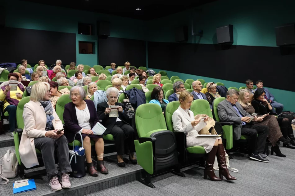 Uroczysta Inauguracja Roku Akademickiego Limanowskiego Uniwersytetu Trzeciego Wieku - zdjęcie 15