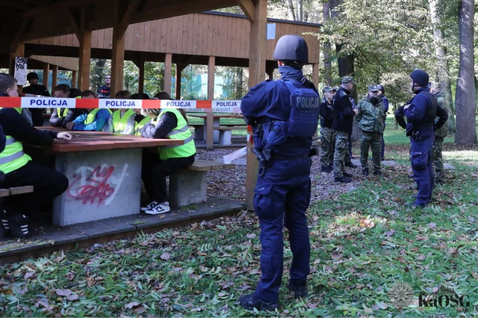  Ćwiczenia służb: scenariusze zagrożeń i działania szturmowe - zdjęcie 4