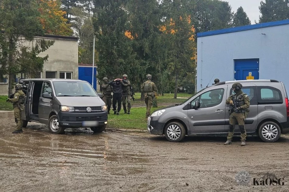  Ćwiczenia służb: scenariusze zagrożeń i działania szturmowe - zdjęcie 12