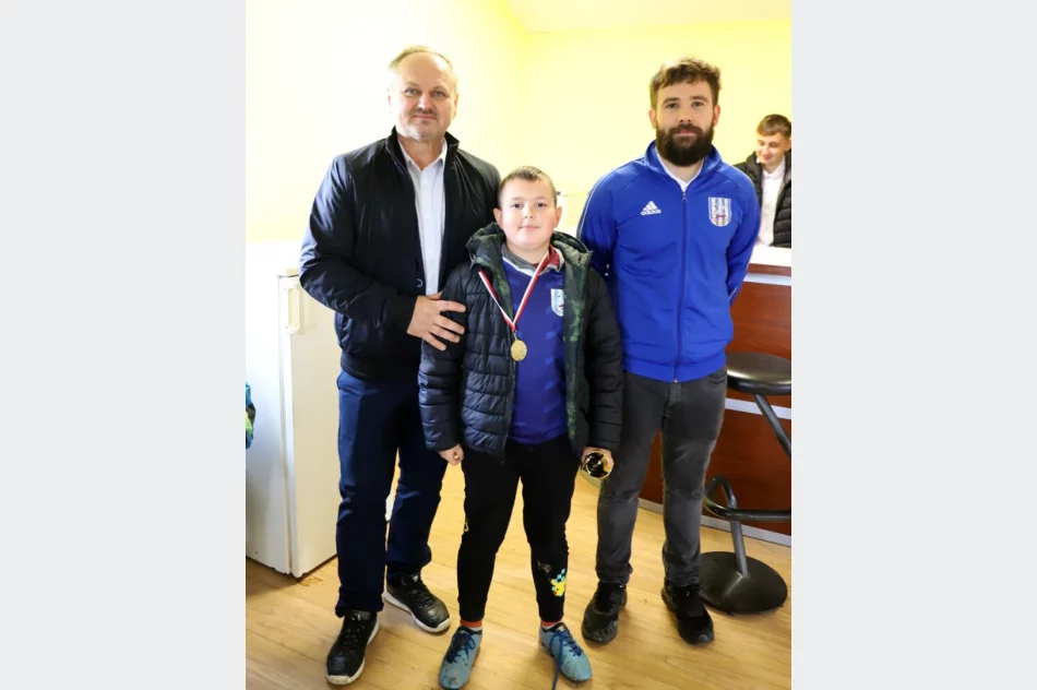 Podsumowanie sezonu 2024/2025 dzieci i młodzieży w LKS Pisarzowa - zdjęcie 8