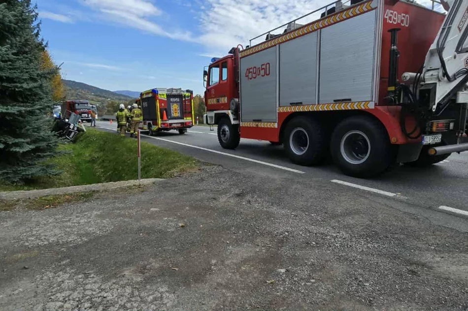 Auto w rowie, jedna osoba w szpitalu - zdjęcie 3