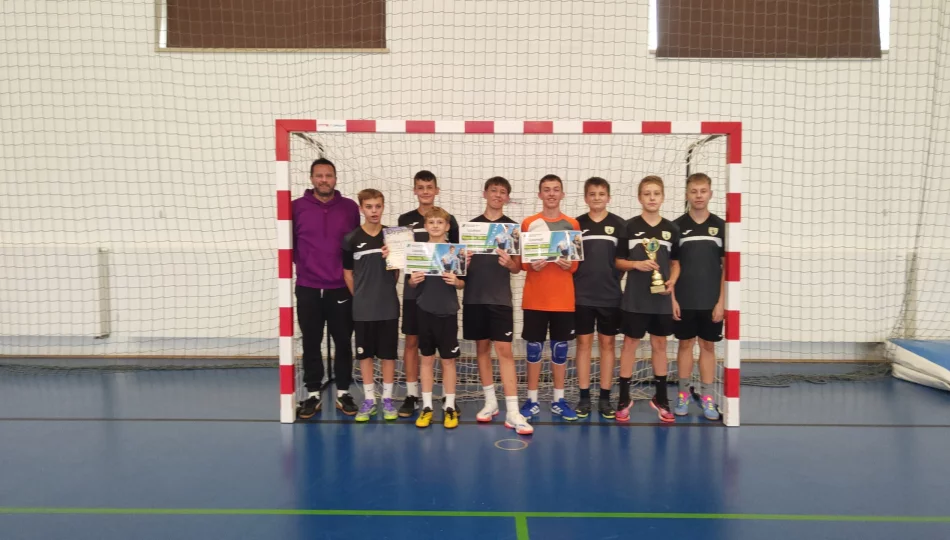 Poręba Wielka, Szyk i Słopnice na podium piłkarskich mistrzostw powiatu - zdjęcie 1
