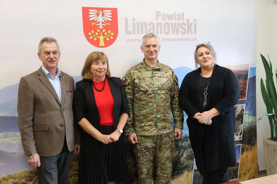 Zmiana dowódcy 11. Małopolskiej Brygady Obrony Terytorialnej. Podziękowania i gratulacje od Burmistrz Limanowej - zdjęcie 5