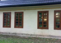 Nowe okna i drzwi w dawnym dworze - zdjęcie główne