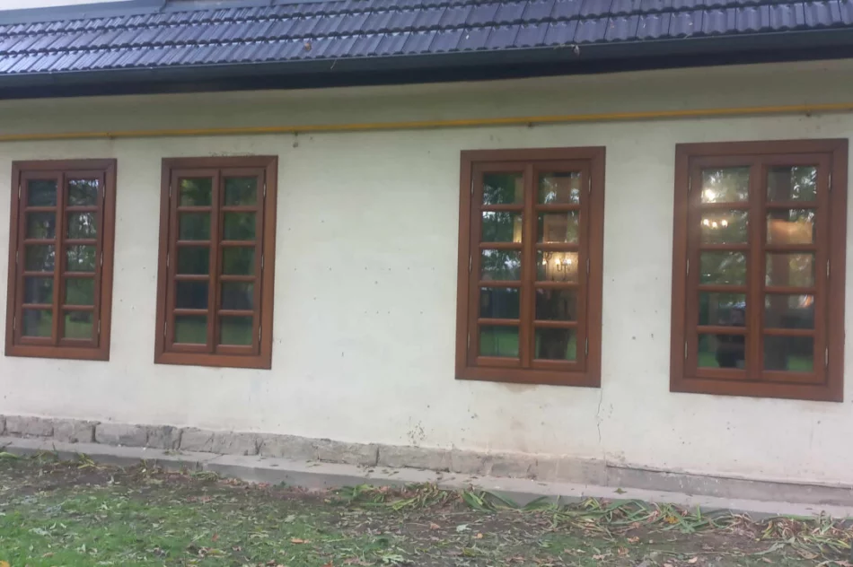 Nowe okna i drzwi w dawnym dworze - zdjęcie 10