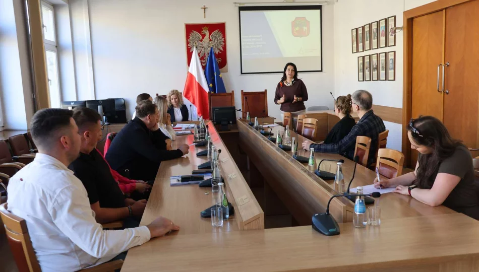 Spotkanie Komitetu Rewitalizacji w Limanowej. Rusza ocena Gminnego Programu i prace nad nowym dokumentem! - zdjęcie 1