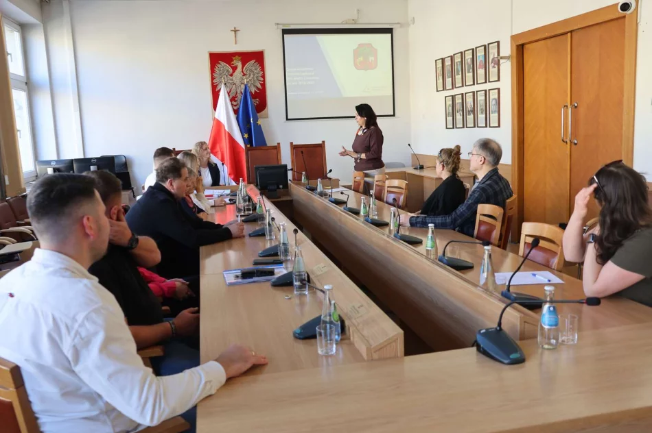 Spotkanie Komitetu Rewitalizacji w Limanowej. Rusza ocena Gminnego Programu i prace nad nowym dokumentem! - zdjęcie 6