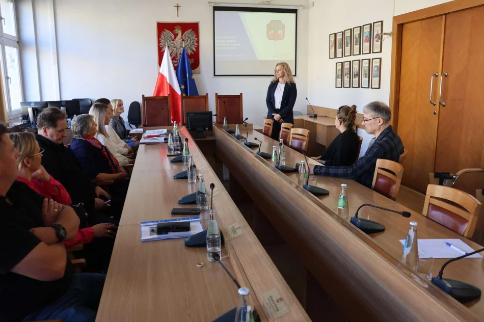 Spotkanie Komitetu Rewitalizacji w Limanowej. Rusza ocena Gminnego Programu i prace nad nowym dokumentem! - zdjęcie 9