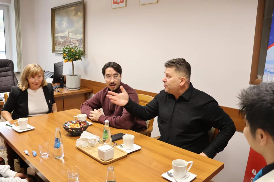 Prezydent Światowej Organizacji Karate wraz z delegacją z Japonii gościem Urzędu Miasta Limanowa! - zdjęcie 10