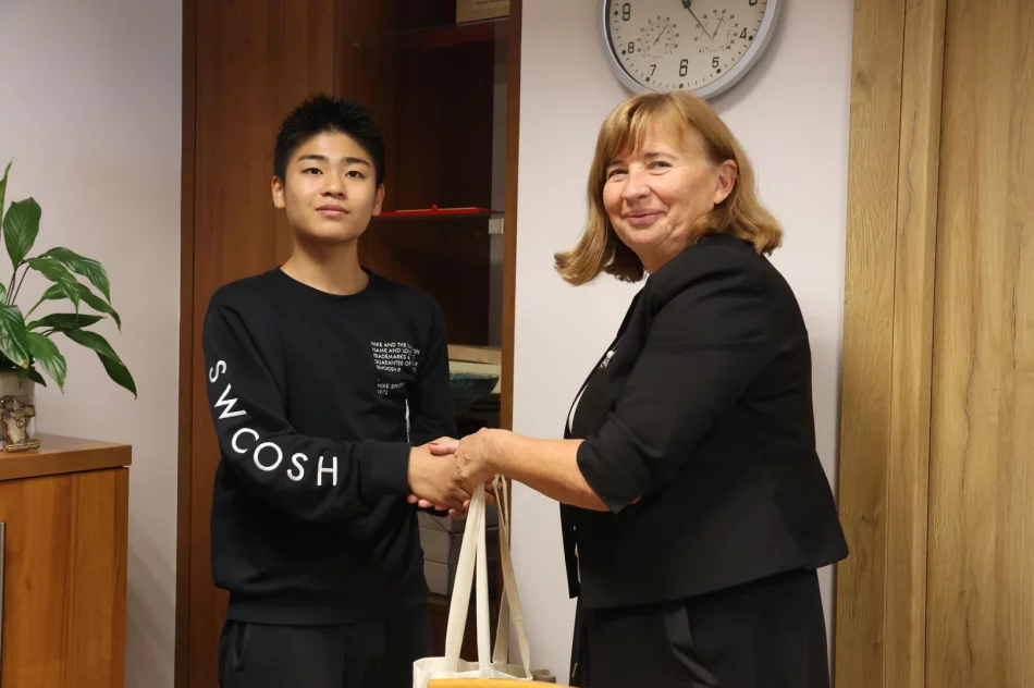 Prezydent Światowej Organizacji Karate wraz z delegacją z Japonii gościem Urzędu Miasta Limanowa! - zdjęcie 11