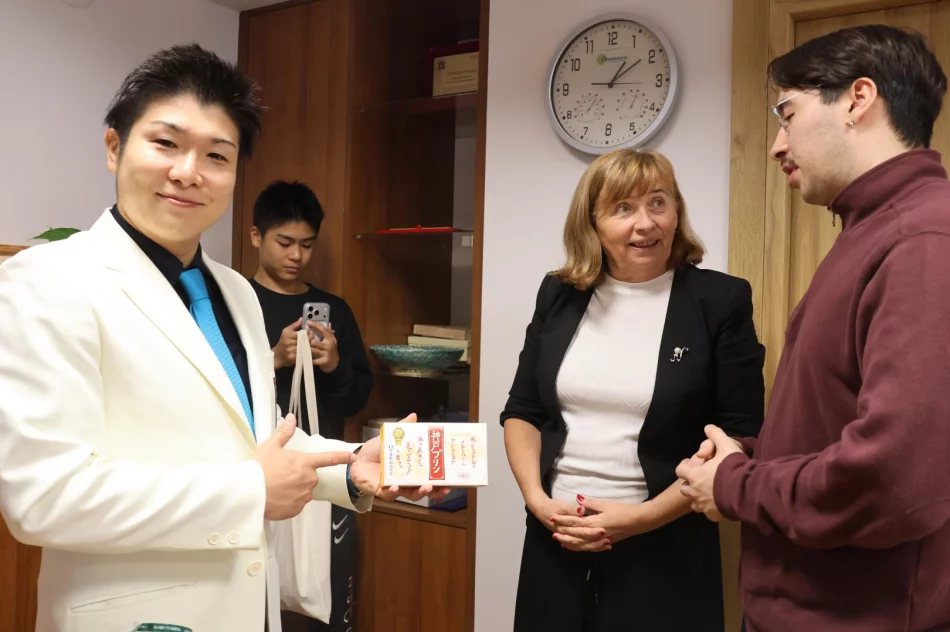 Prezydent Światowej Organizacji Karate wraz z delegacją z Japonii gościem Urzędu Miasta Limanowa! - zdjęcie 12