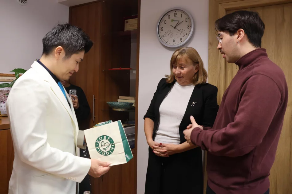 Prezydent Światowej Organizacji Karate wraz z delegacją z Japonii gościem Urzędu Miasta Limanowa! - zdjęcie 13