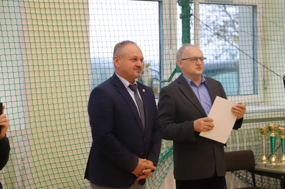Mistrzami Gminy Limanowa w Unihokeju Młodzieży Szkolnej uczniowie z SP nr 2 w Starej Wsi - zdjęcie 11