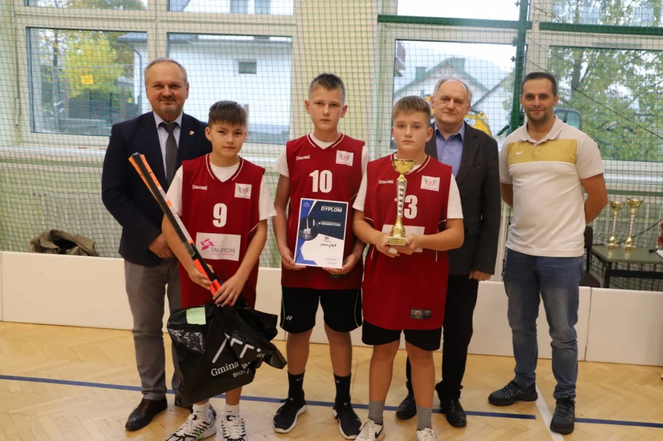 Mistrzami Gminy Limanowa w Unihokeju Młodzieży Szkolnej uczniowie z SP nr 2 w Starej Wsi - zdjęcie 20