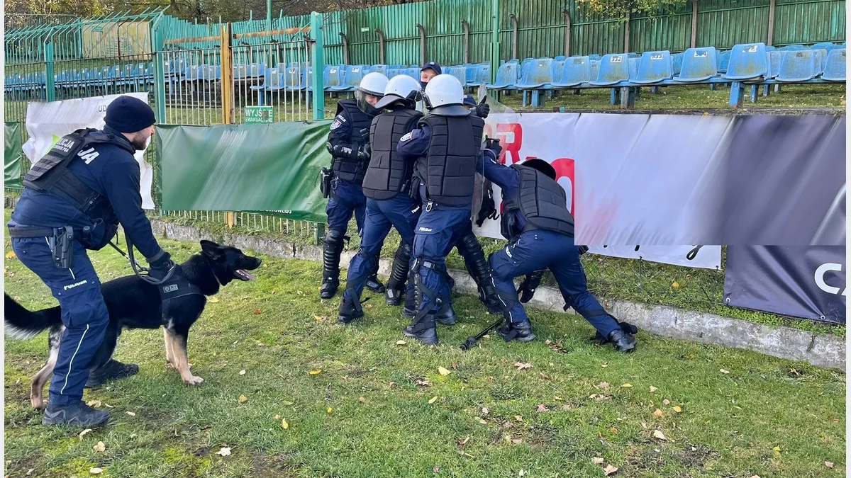 Policjanci z Limanowej na ćwiczeniach w Brzesku/fot.: KWP Kraków