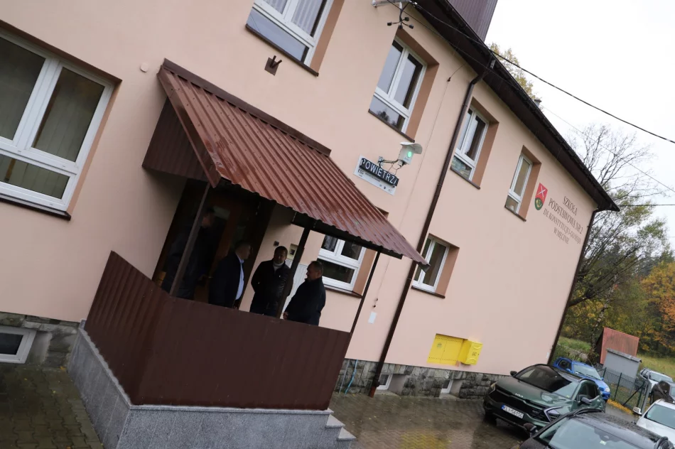 Modernizacja infrastruktury szkolnej - wejścia do szkół - zdjęcie 14