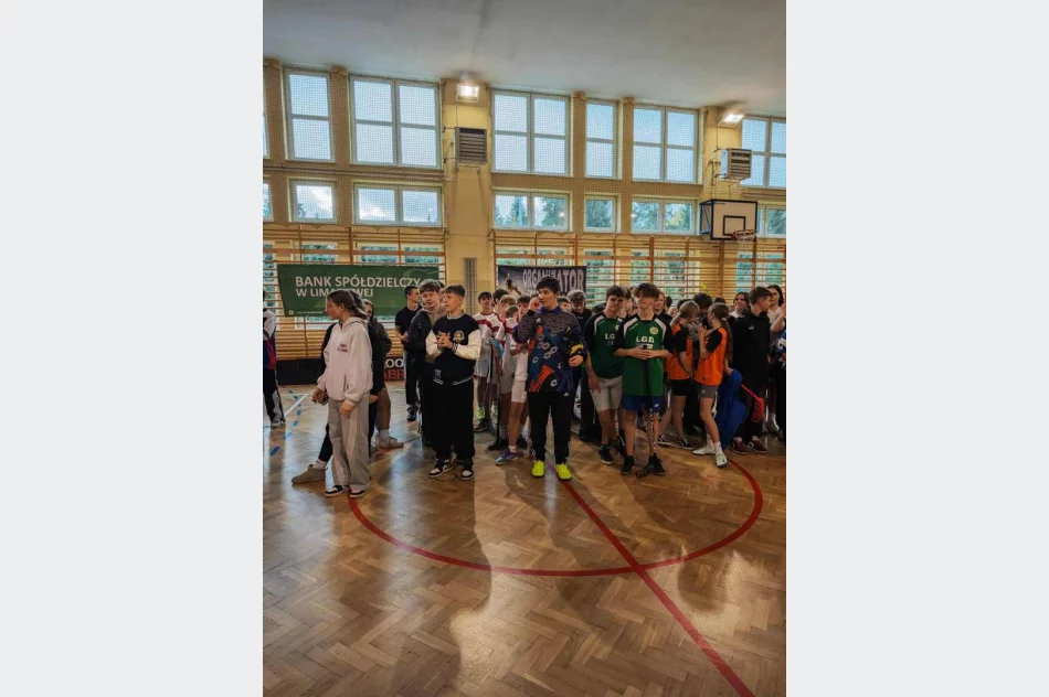 Chłopaki z Męciny Mistrzami Powiatu w Unihokeju - zdjęcie 2