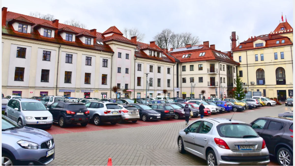Zamkną parking przy starostwie. Rusza rozbiórka pod nową siedzibę