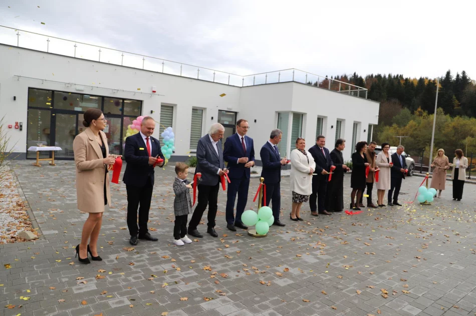 Witajcie w naszej bajce! - otwarcie przedszkola w Starej Wsi - zdjęcie 4